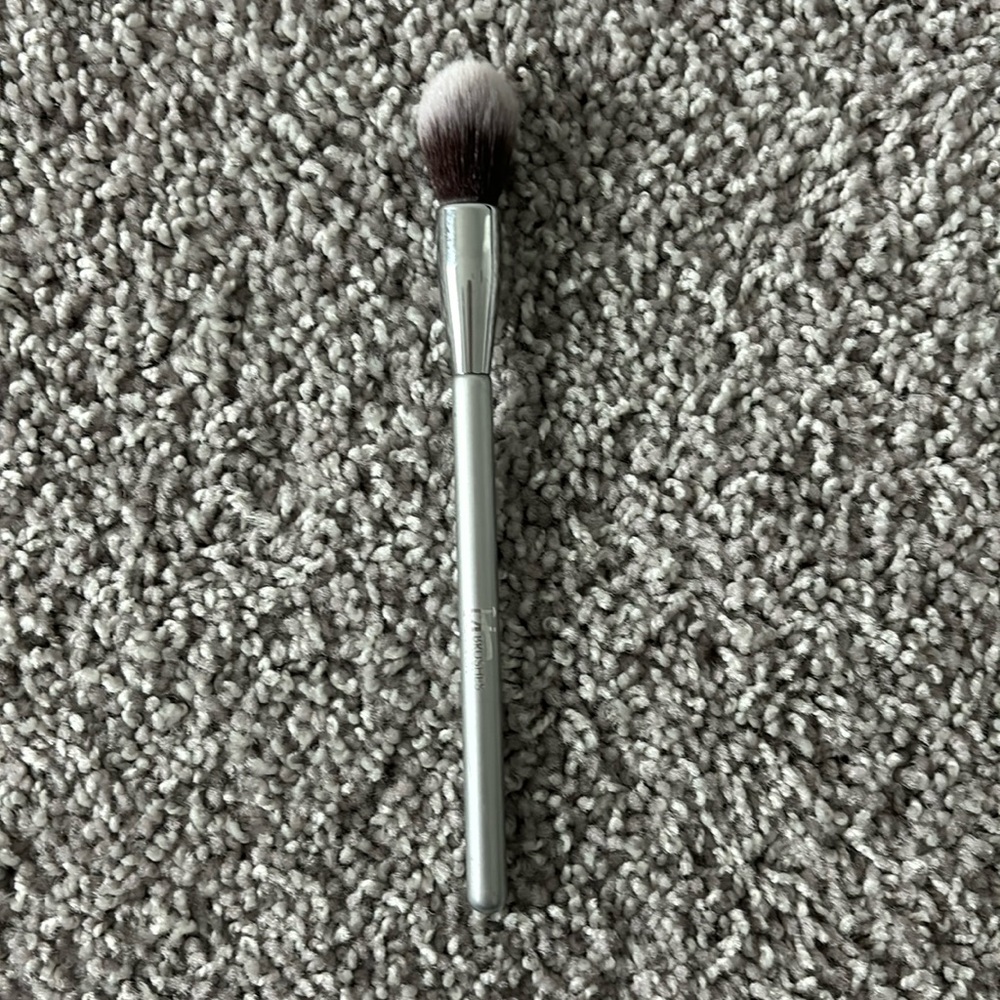 It Brushes for Ulta Highlight Brush No. 140